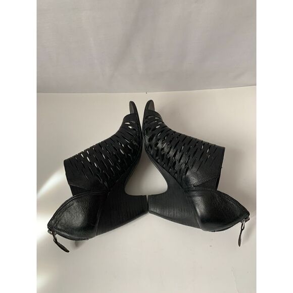 Franco Sarto Black Peep toe booties - Picture 4 of 13